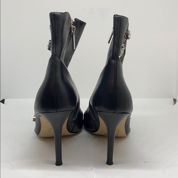 MICHAEL Michael Kors Black Cassie Heels - Picture 5 of 11